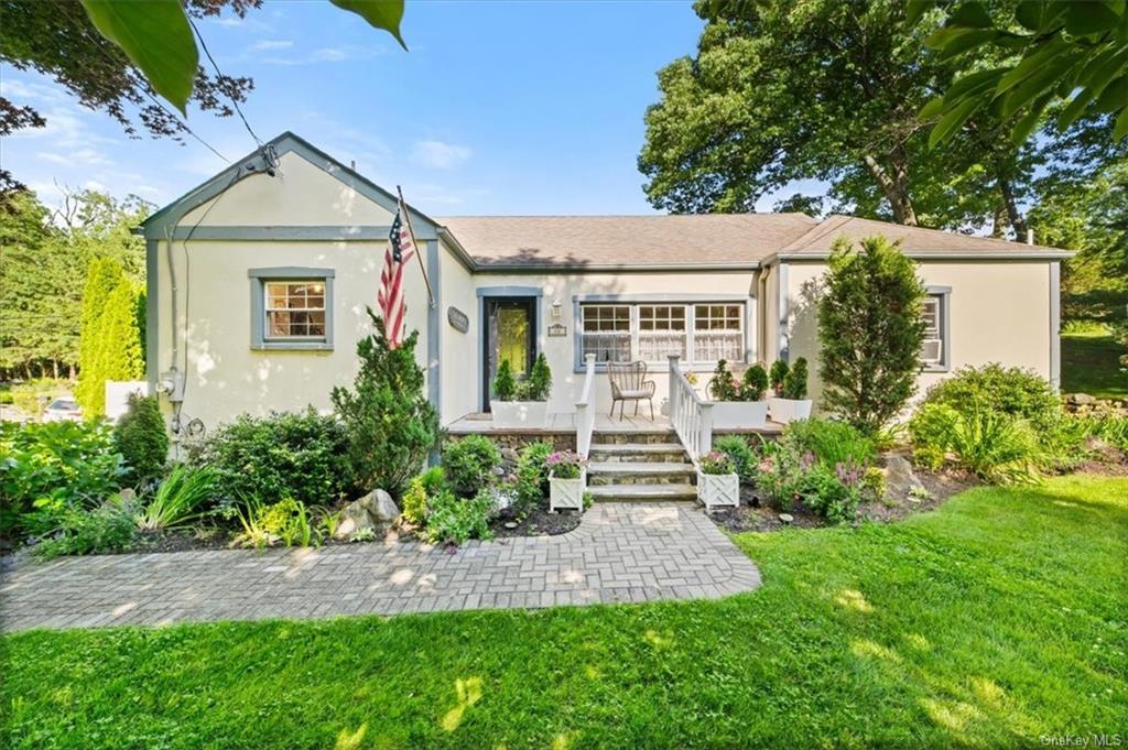 Overlook Rd, White Plains, NY 10603