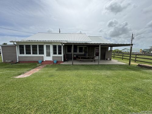 549 Marshall Johnson Ave S, Port Lavaca, TX, 77979-5340 | Card Image