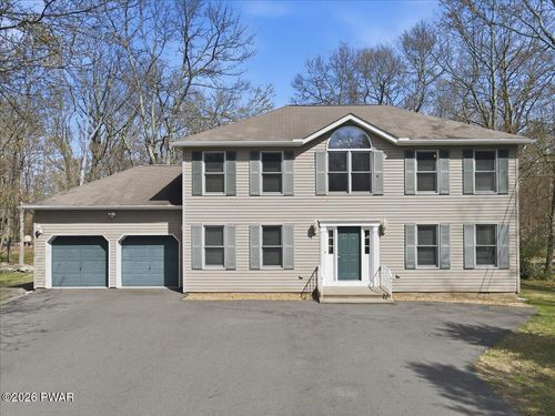 129 Hillcrest Dr, Lords Valley, PA, 18428 | Card Image