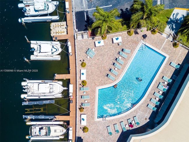 PH-1 - 100 Golden Isles Dr, Condo with 1 bedrooms, 2 bathrooms and null parking in Hallandale Beach FL | Image 5