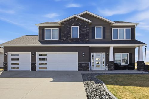5651 43rd St S, Fargo, ND, 58104-6094 | Card Image