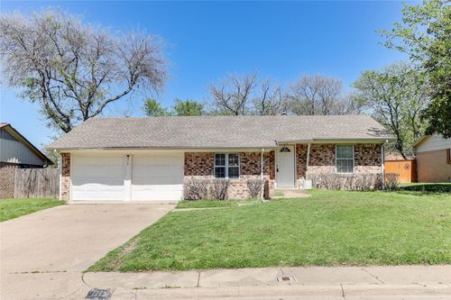 315 Memory Ln, Duncanville, TX, 75116-4612 | Card Image