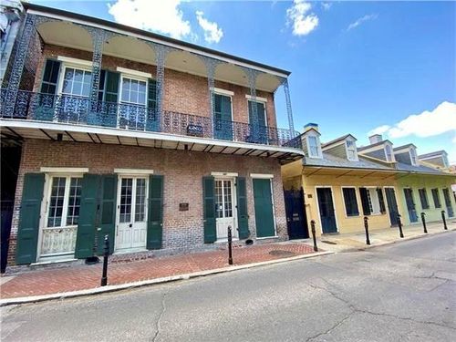 f-1027 Chartres St, New Orleans, LA, 70116-3218 | Card Image