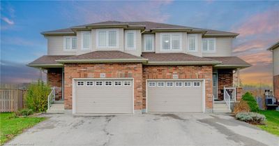 60 Pond View Dr, House other with 3 bedrooms, 2 bathrooms and 3 parking in Wellesley ON | Image 2