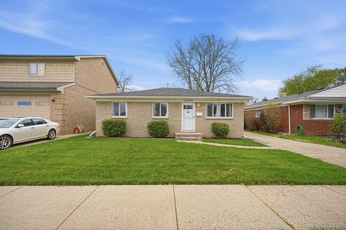 21525 Downing St, Saint Clair Shores, MI, 48080-1213 | Card Image