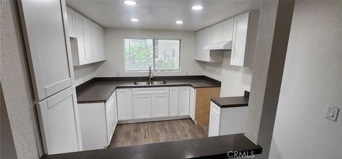 601 W 1st St, Santa Ana, CA, 92701-5272 | Card Image