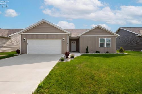 485 Myah Dr, Fremont, OH, 43420-7304 | Card Image