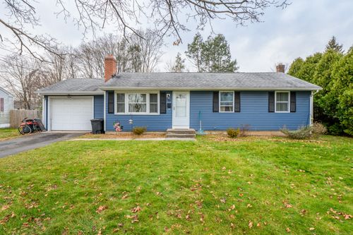 124 Bel Aire Cir, Windsor Locks, CT, 06096-2809 | Card Image