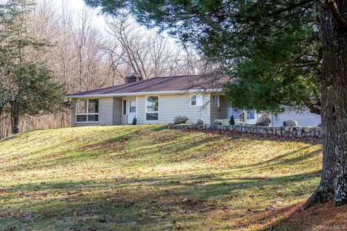 58 On The Grn, Verbank, NY, 12585-5115 | Card Image