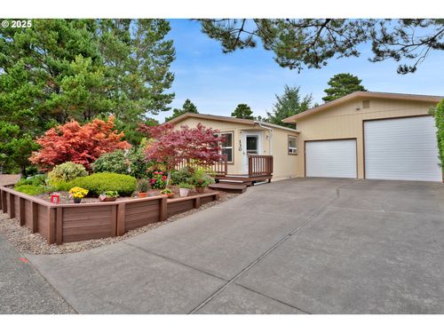 130 Evergreen Ln, Florence, OR, 97439-9289 | Card Image