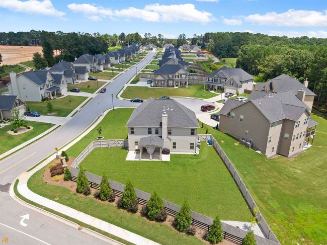 3015 Button Cir, House other with 4 bedrooms, 3 bathrooms and null parking in Loganville GA | Image 9