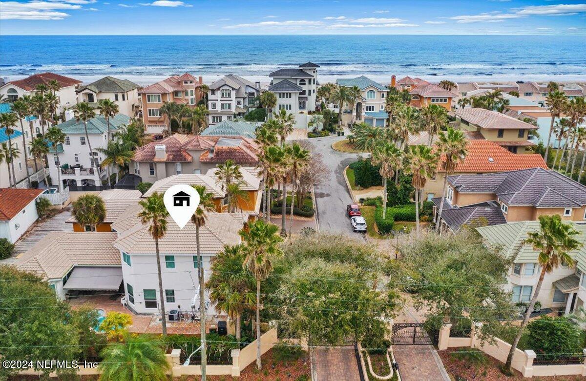 Nicole Ln, Atlantic Beach, FL 32233