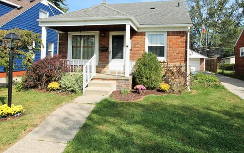 22305 Alger St, Saint Clair Shores, MI, 48080-2447 | Card Image