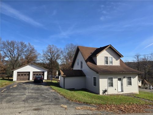 1113 Charlon St, Twp Of But Se, PA, 16001 | Card Image