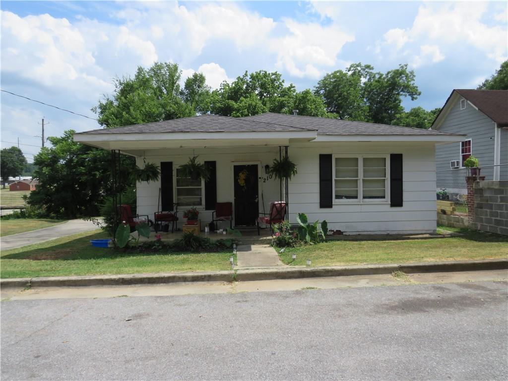 Merritts Ave, Cedartown, GA 30125