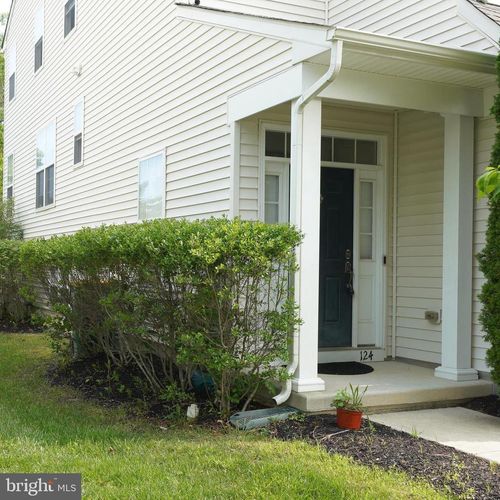 124 Meadow Cir, Mays Landing, NJ, 08330-4931 | Card Image