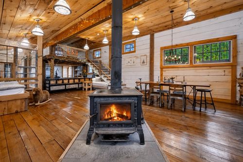 1722 Under The Mountain Road, Londonderry, VT, 05155 | Card Image