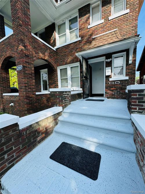 2984 Leslie St, Detroit, MI, 48238-3306 | Card Image