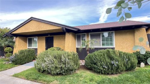 306 E Thornton Ave, Hemet, CA, 92543-7989 | Card Image