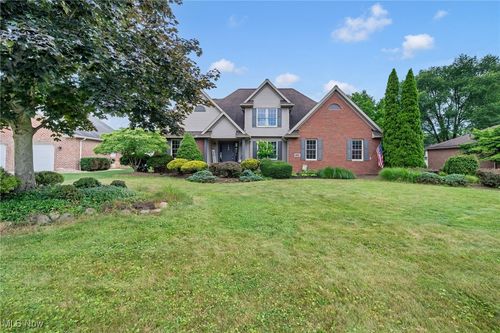 1133 S Azalea Blvd, Barberton, OH, 44203-4301 | Card Image