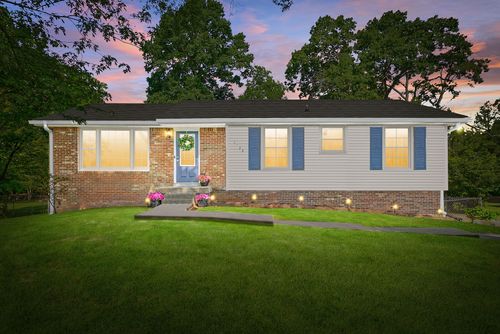 2222 Robin Dr, Clarksville, TN, 37042-5625 | Card Image