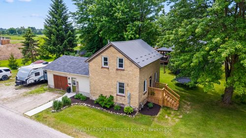 33 Allan St W, Clifford, ON, N0G1M0 | Card Image
