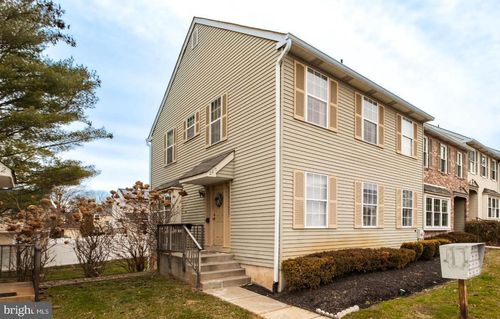 210 Martins Way, MOUNT LAUREL, NJ, 08054-3337 | Card Image