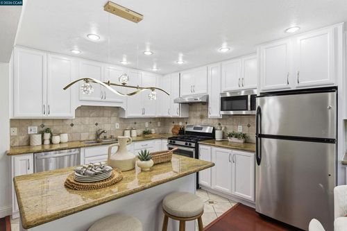 1295 Crescent Ter, Sunnyvale, CA, 94087-2834 | Card Image