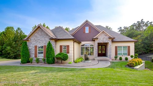 8010 Wooded Ridge Dr, Louisville, KY, 40214-4948 | Card Image