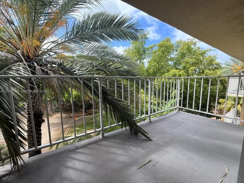 apt-521-1805 Sans Souci Blvd, North Miami, FL, 33181-3004 | Card Image
