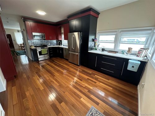 209 Rhame Ave, East Rockaway, NY, 11518-1812 | Card Image