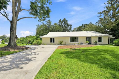 10113 Lindelaan Dr, Tampa, FL, 33618-4209 | Card Image