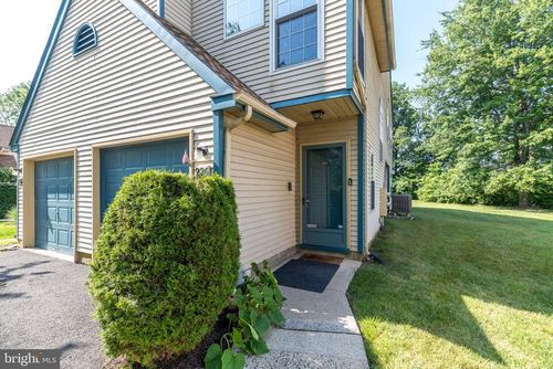 226 Allem Ln, PERKASIE, PA, 18944-4409 | Card Image