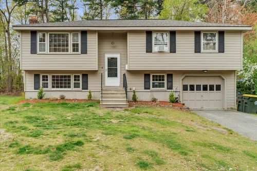 49 Monique Dr, Bellingham, MA, 02019-1055 | Card Image