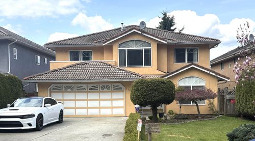 11903 98 Ave, Surrey, BC, V3V8B3 | Card Image
