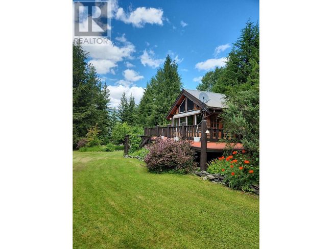 4061 Torry Rd, House other with 3 bedrooms, 2 bathrooms and 12 parking in Eagle Bay BC | Image 10