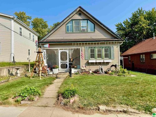 1305 Hill Ave, Sioux City, IA, 51104-3009 | Card Image