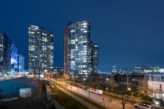 1807 - 918 Cooperage Way, Condo with 1 bedrooms, 1 bathrooms and 1 parking in Vancouver BC | Image 17