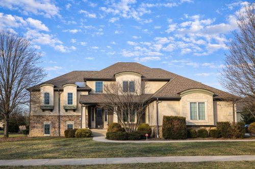 7196 Maple Leaf Cir S, Blacklick, OH, 43004-1104 | Card Image
