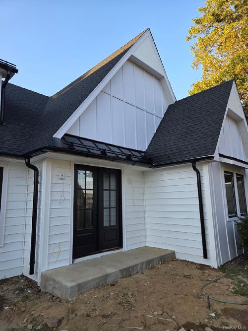 1515 Lincoln Ave, Bohemia, NY, 11716-1411 | Card Image