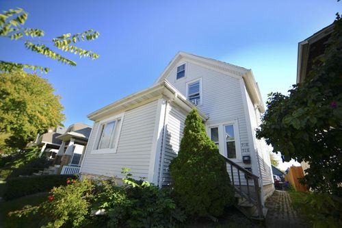 916 S 75th Street, WEST ALLIS, WI, 53214 | Card Image