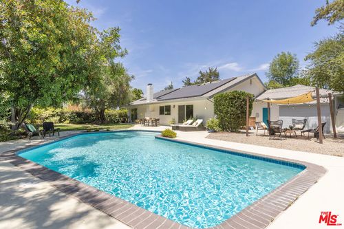 5071 Shirley Ave, Tarzana, CA, 91356 | Card Image