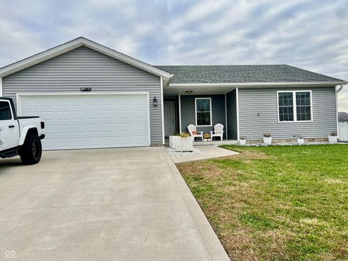 1651 W Independence St, Greensburg, IN, 47240-6636 | Card Image