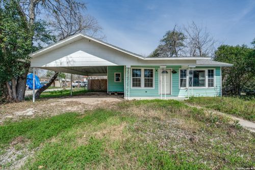 630 E Ireland St, Seguin, TX, 78155-4922 | Card Image