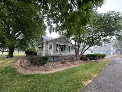 12454 Cracker Road, House other with 3 bedrooms, 1 bathrooms and 2 parking in Farmer City IL | Image 2