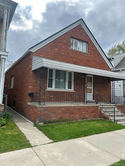 11521 Lumpkin St, Hamtramck, MI, 48212-2907 | Card Image