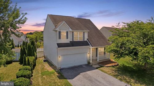 105 Foxwood Dr, SMYRNA, DE, 19977-2206 | Card Image