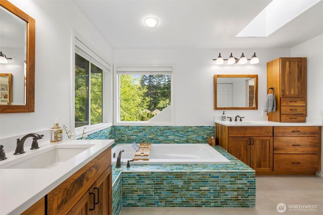 6817 Picnic Point Rd, House other with 5 bedrooms, 4 bathrooms and 3 parking in Edmonds WA | Image 15