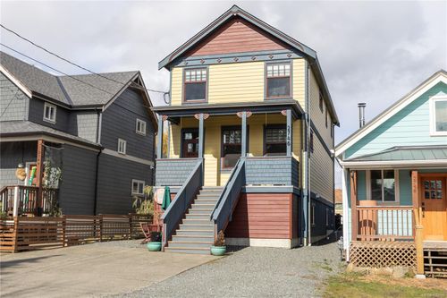 2746 Penrith Ave, Cumberland, BC, V0R | Card Image