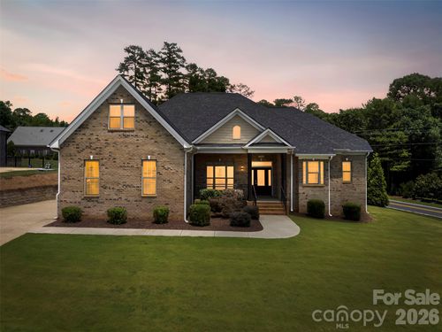 3000 Applewood Point Ln, Belmont, NC, 28012-8679 | Card Image